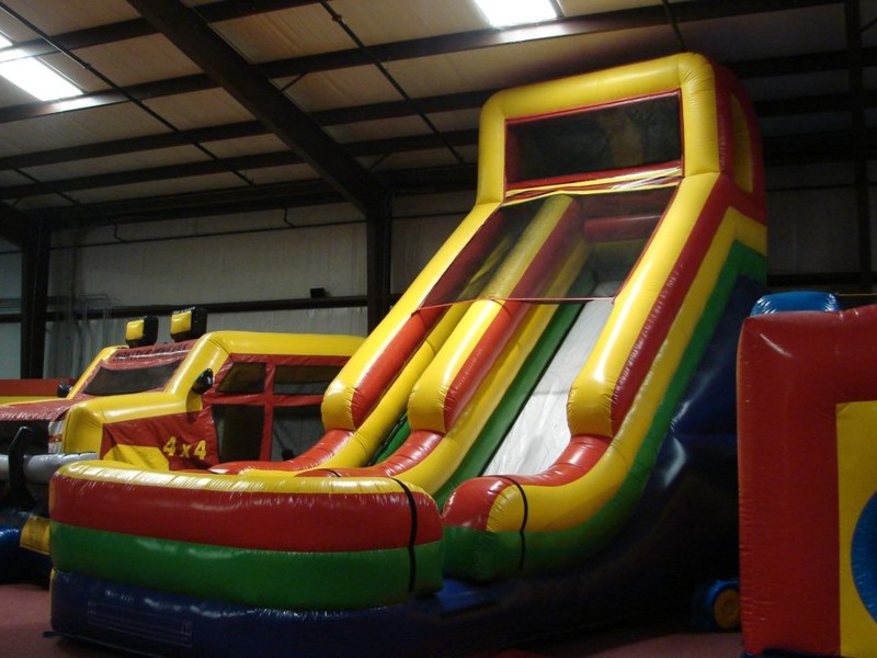 jump-n-jacks-4-kidz Fun Dining